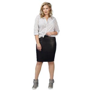 Rebel Wilson for Torrid Word Bubble Shirt - Size 0